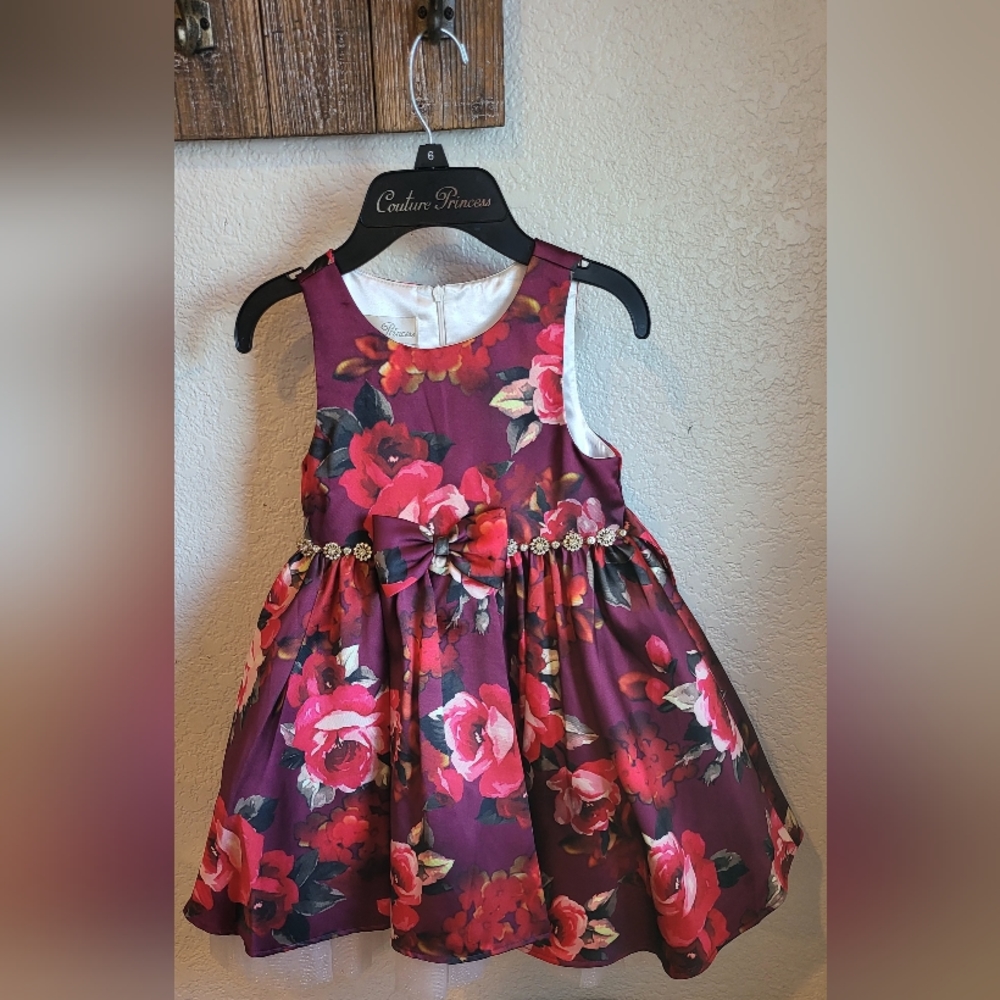 Young girls holiday dress